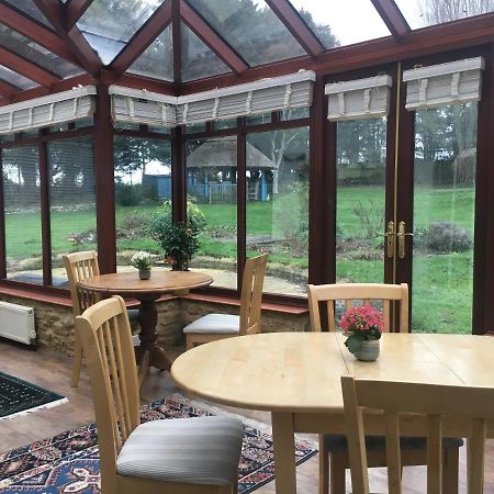 Stoneleigh Barn Bed And Breakfast 셔번 외부 사진