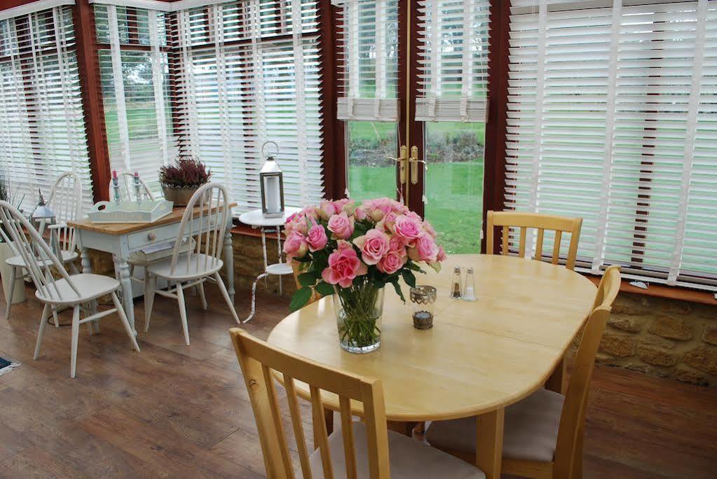Stoneleigh Barn Bed And Breakfast 셔번 외부 사진