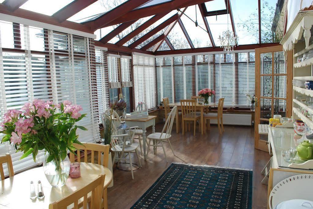 Stoneleigh Barn Bed And Breakfast 셔번 외부 사진